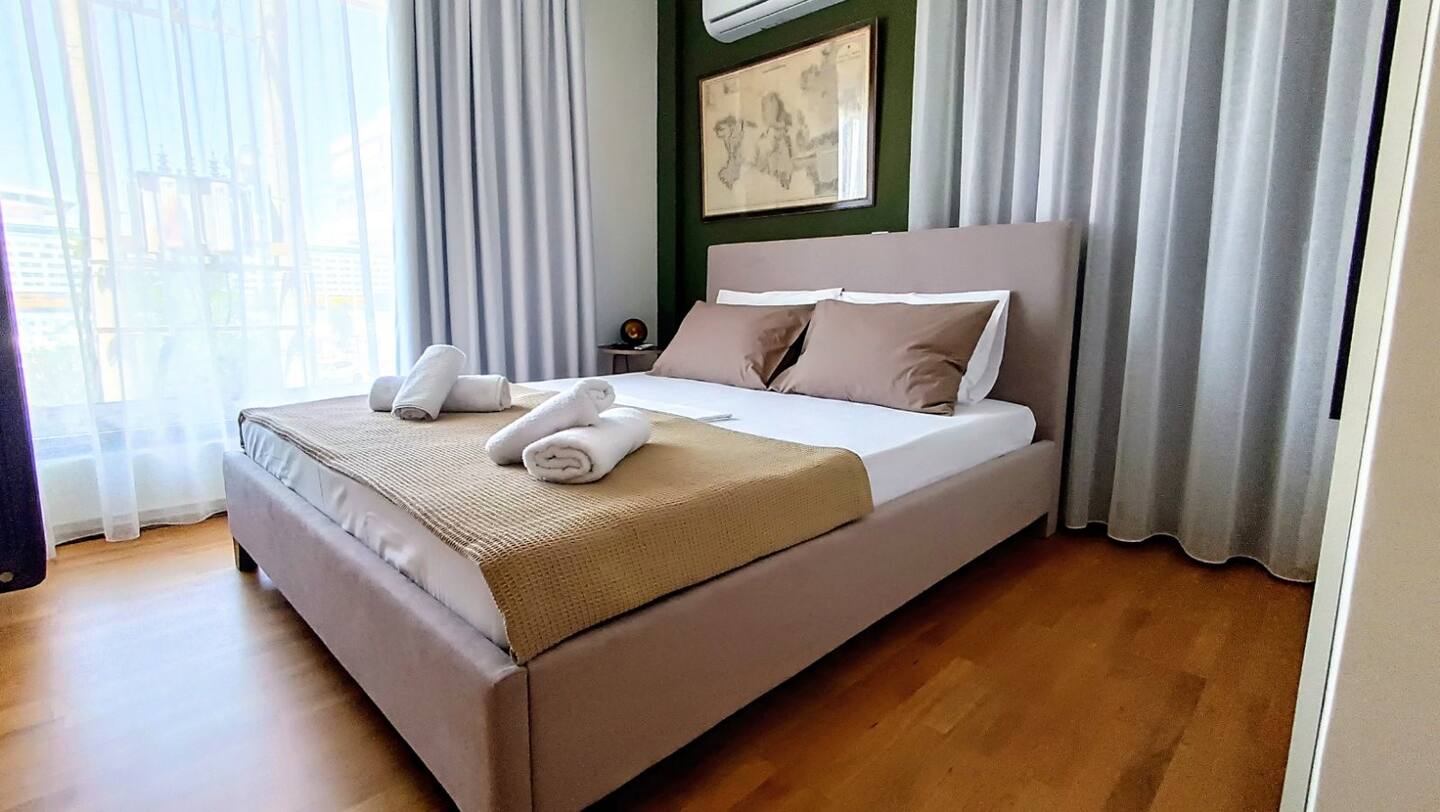 the best airbnb in piraeus